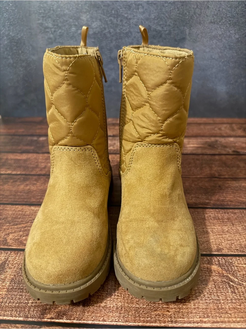 Old Navy Kids Quilted Suede-Look Tan Boots